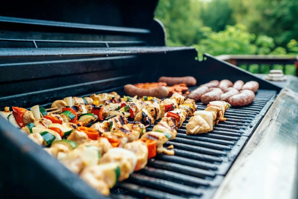 Barbecue evenings at Domaine Papillon, 3-star campsite in the Lot