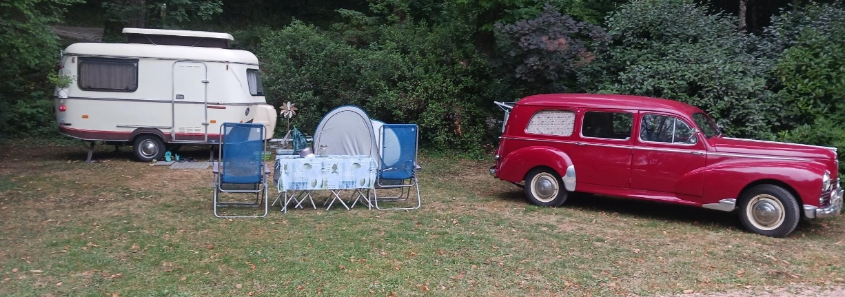 Votre emplacement de camping dans le Lot : Domaine Papillon, camping près de Figeac