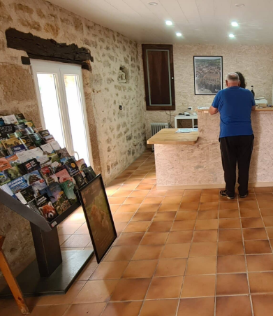 Accueil du Domaine Papillon, camping nature dans le Lot